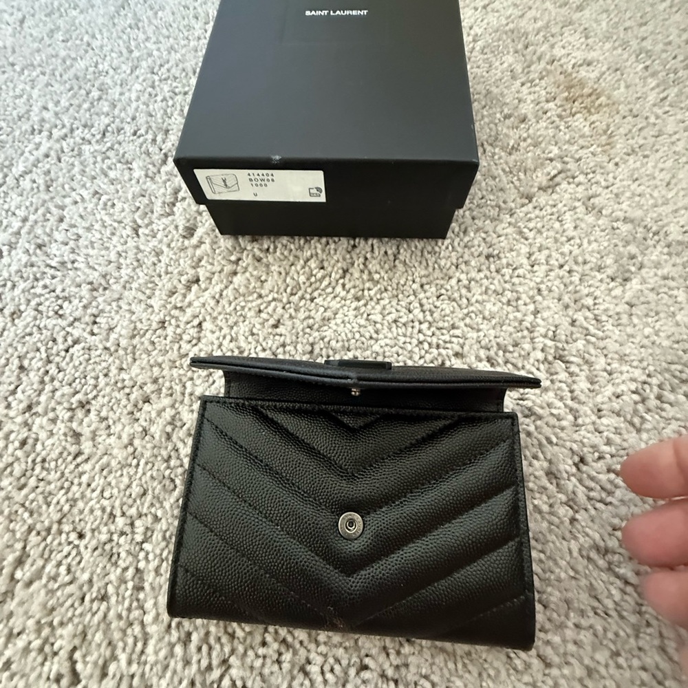 Yves Saint Laurent Black Quilted Wallet - Picture 7 of 9